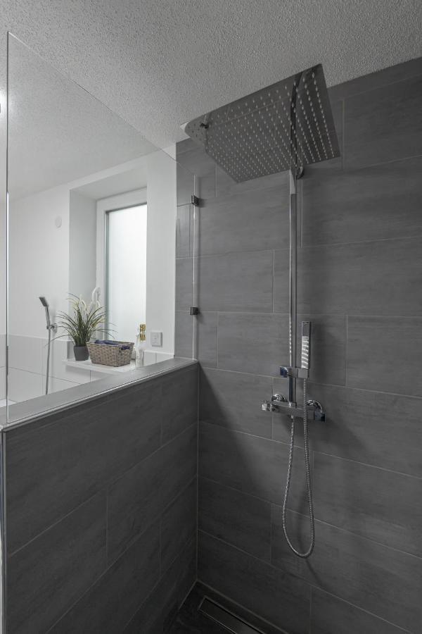 Exklusive Neubau-Ferienwohnung Mit Fernsicht Constança Exterior foto